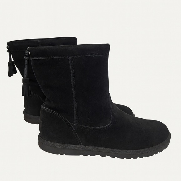 UGG Australia Size 7 Black Suede Tassel Boots Pull On Ankle Winter Fall (S522) - Picture 1 of 9